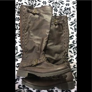 Brown flat high boots